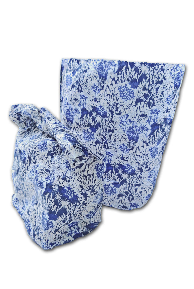 Beeswax wrap bucket bag. Stella size. Liberty print. Paper garden blue. height: 29cm. Width:32cm. Base:21x13cm
